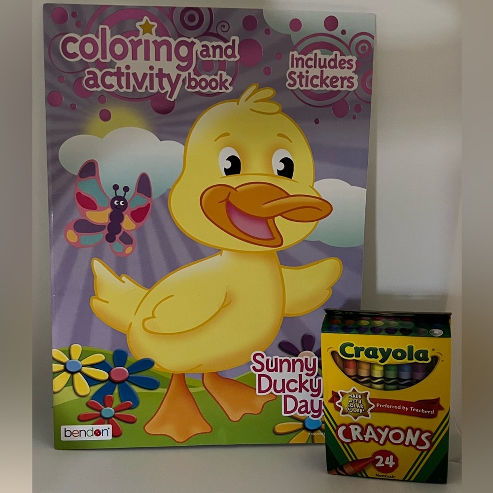 NEW- Coloring Book + 24 Crayolas Crayons - Picture 8 of 15